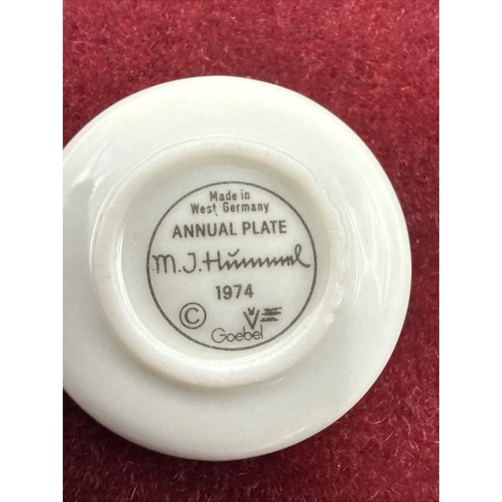 MJ Hummel Miniature Collectors Plates 1971 - 1976, Lot Of 6
